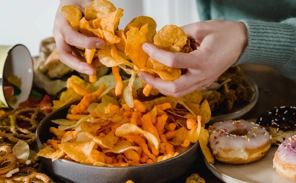 Kenapa Tubuh Sulit Merasa “Cukup” Meski Sudah Makan? Kenapa Tubuh Sulit Merasa “Cukup” Meski Sudah Makan?