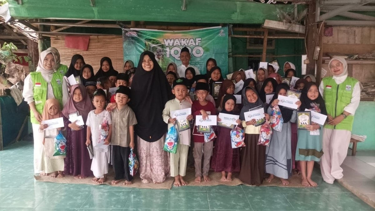 Alhamdulillah, Wakaf Iqro Telah Tersalurkan untuk Santri Majelis Raudhatus Sibyan di Sukamulya, Tangerang Alhamdulillah, Wakaf Iqro Telah Tersalurkan untuk Santri Majelis Raudhatus Sibyan di Sukamulya, Tangerang