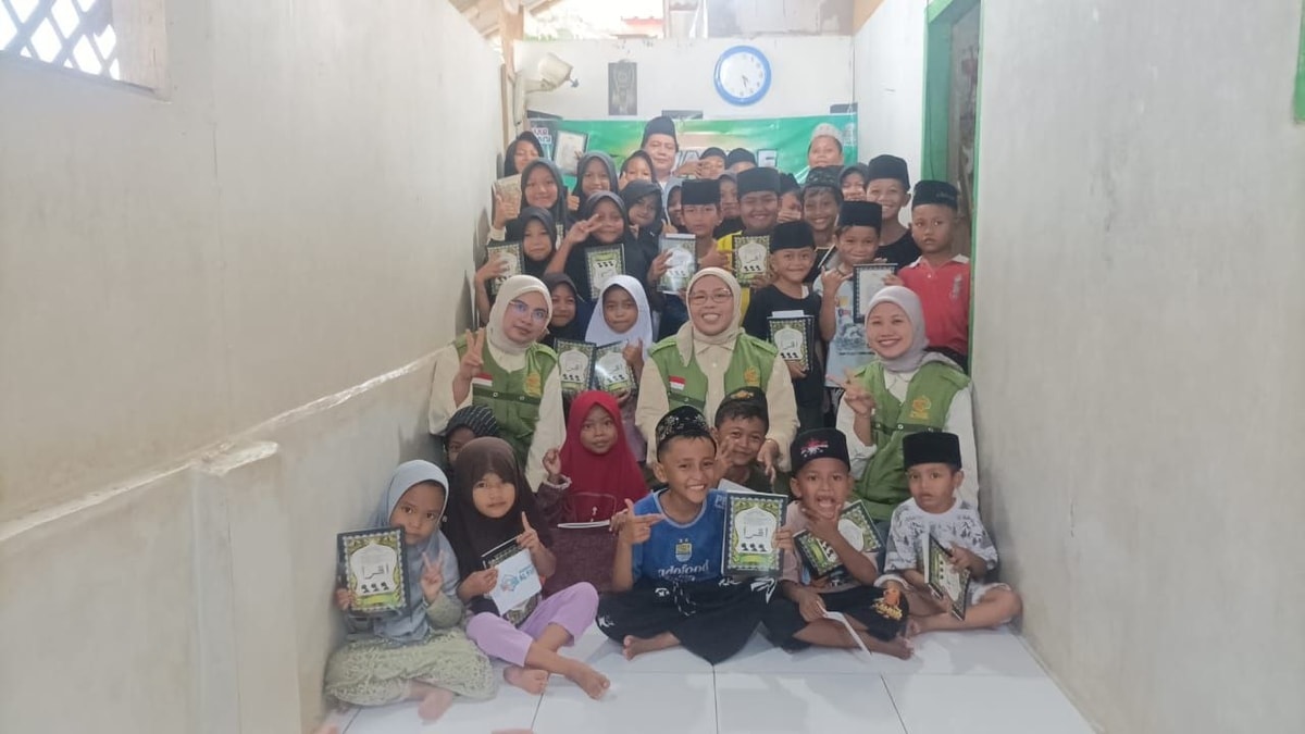 Terima Kasih Sahabat Qur’an. Kebaikanmu Menghidupkan Semangat Mereka... Terima Kasih Sahabat Qur’an. Kebaikanmu Menghidupkan Semangat Mereka...