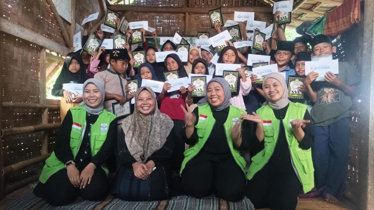 Alhamdulillah, Wakaf Iqro Telah Tersalurkan untuk Santri TPA Riyadhul Iman Alhamdulillah, Wakaf Iqro Telah Tersalurkan untuk Santri TPA Riyadhul Iman