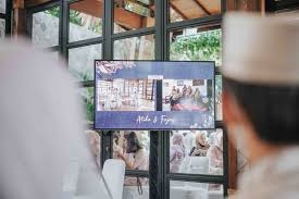 Semua yang Perlu Kamu Tahu Tentang Live Streaming di Wedding Semua yang Perlu Kamu Tahu Tentang Live Streaming di Wedding