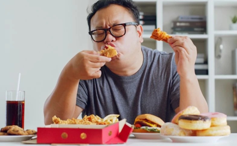 Kenapa Pria Sering Merasa Cepat Lapar Meski Sudah Makan? Kenapa Pria Sering Merasa Cepat Lapar Meski Sudah Makan?