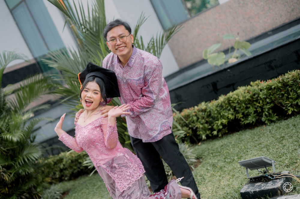 Welvin Graduation Session at BALAI SUDIRMAN