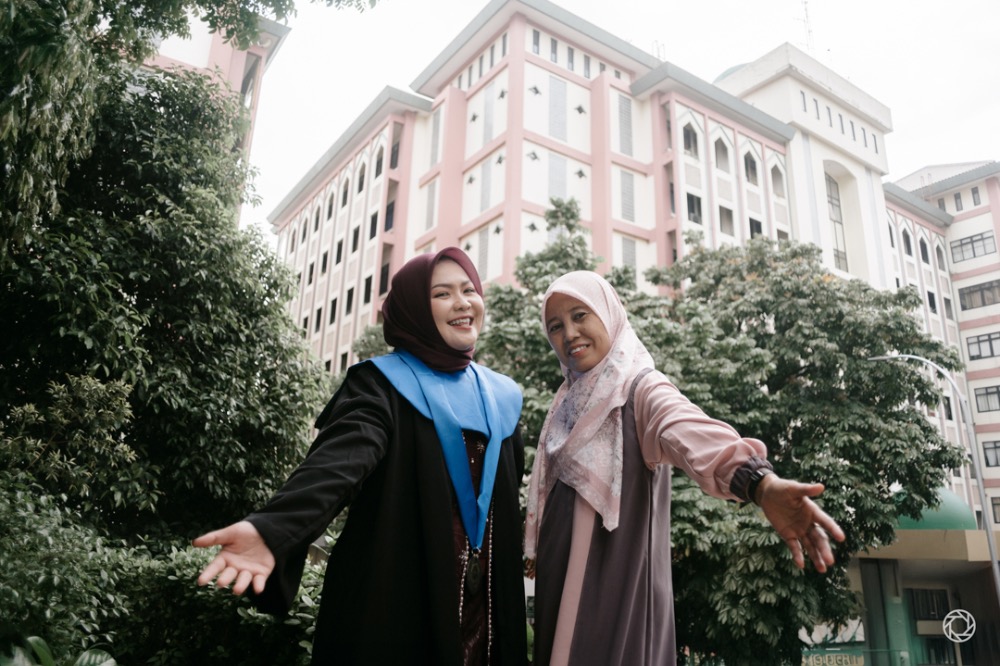 Meita Graduation Session at UIN