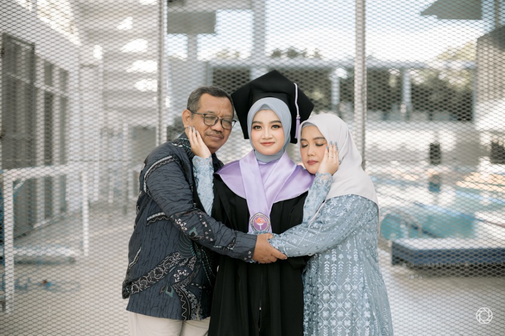 Nay Graduation Session at JCC