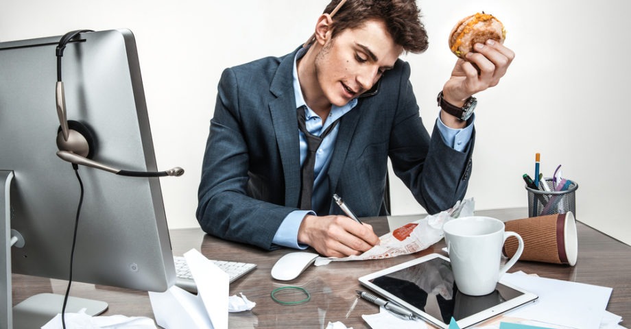 Tubuh Pria Tidak Dibangun dari Makan Seadanya