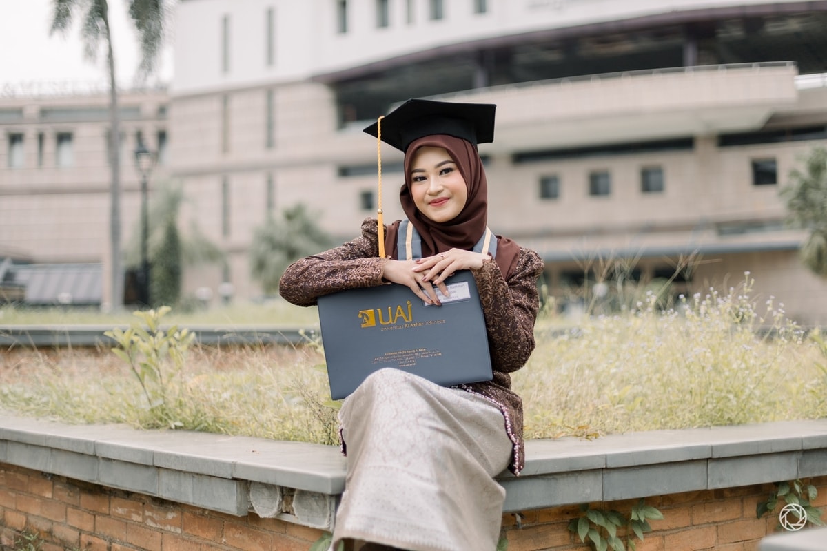 Ajeng Graduation Session at AL-AZHAR