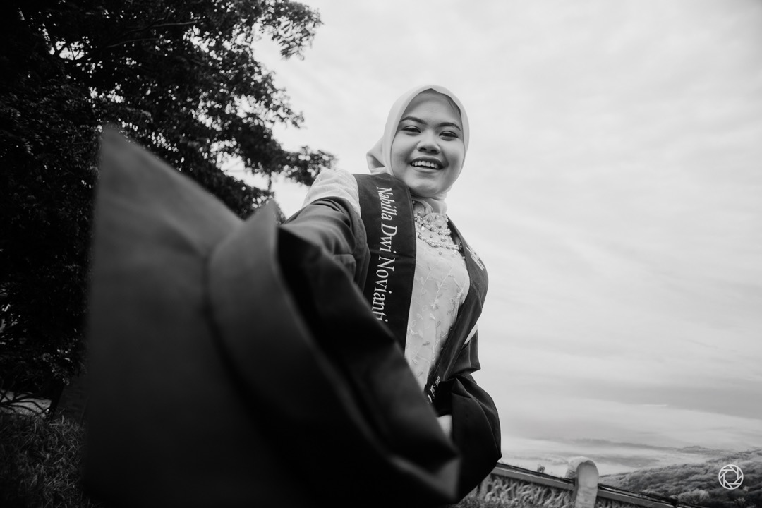 Nabilla Graduation Session at UNPAM