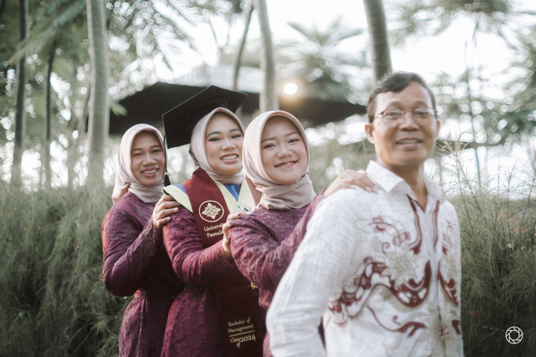 Khanifah Graduation Session at UNPAM