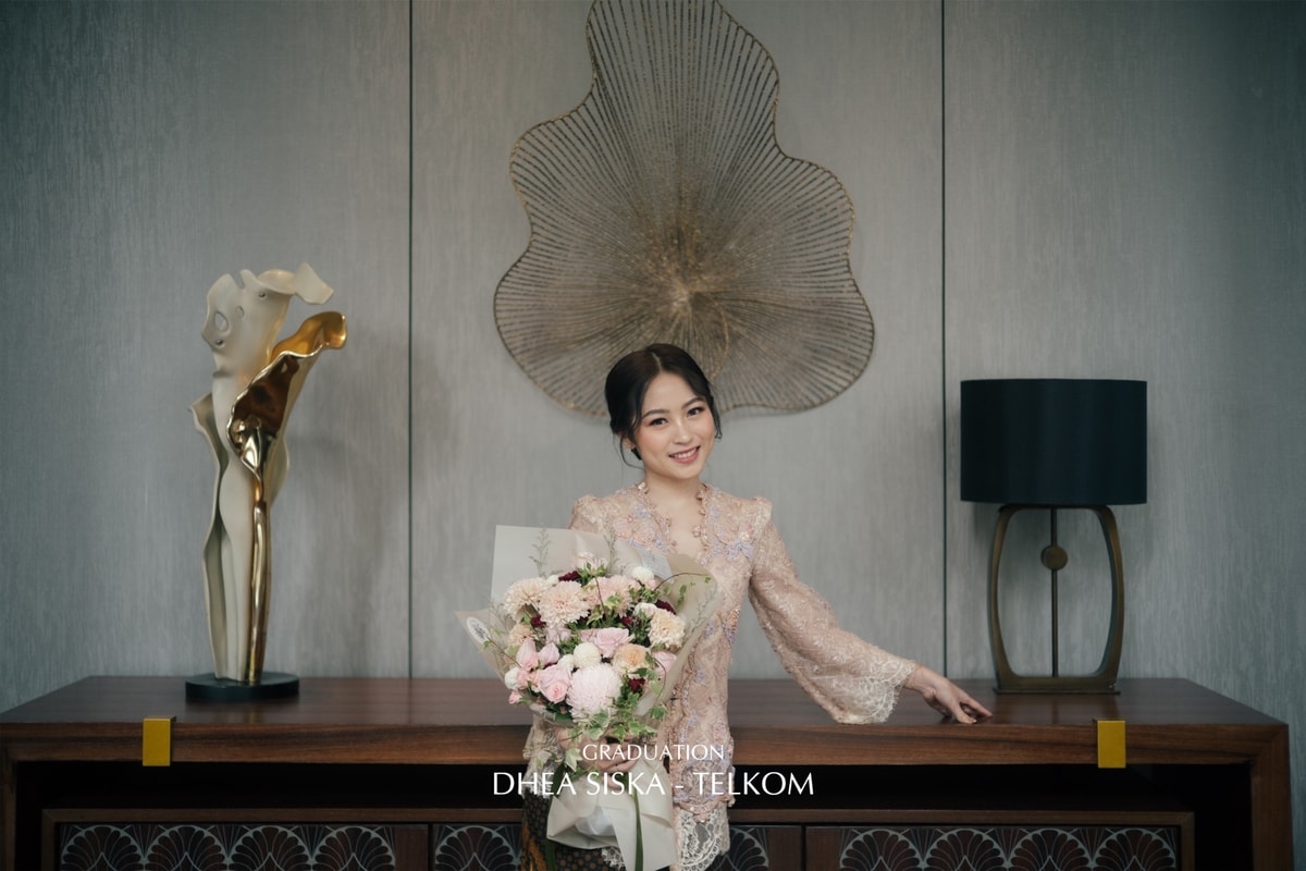 Dhea Siska - Graduation