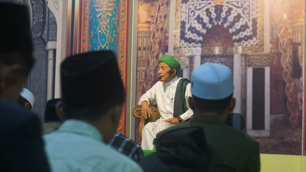 Kajian Subuh Bahagia: Memaknai Isra Mi'raj dan Sejarah Gerakan Sholat Bersama Drs. HM. Muslim Syaifuddin