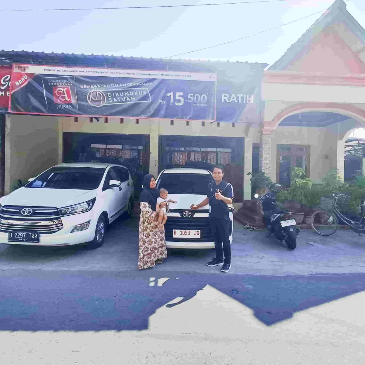 Serah terima mobil Toyota bersama Ibu Tono di Semarang