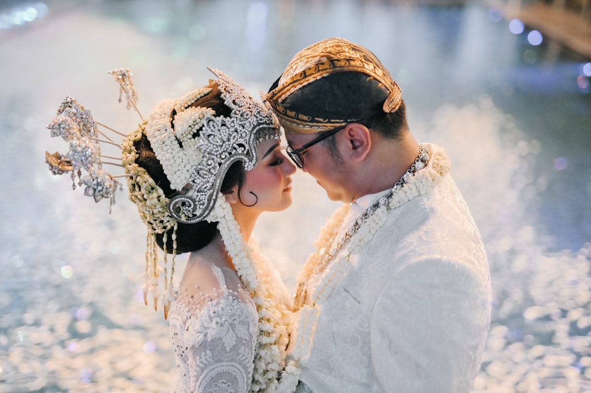 Vina & Rendika: A Wedding With A View