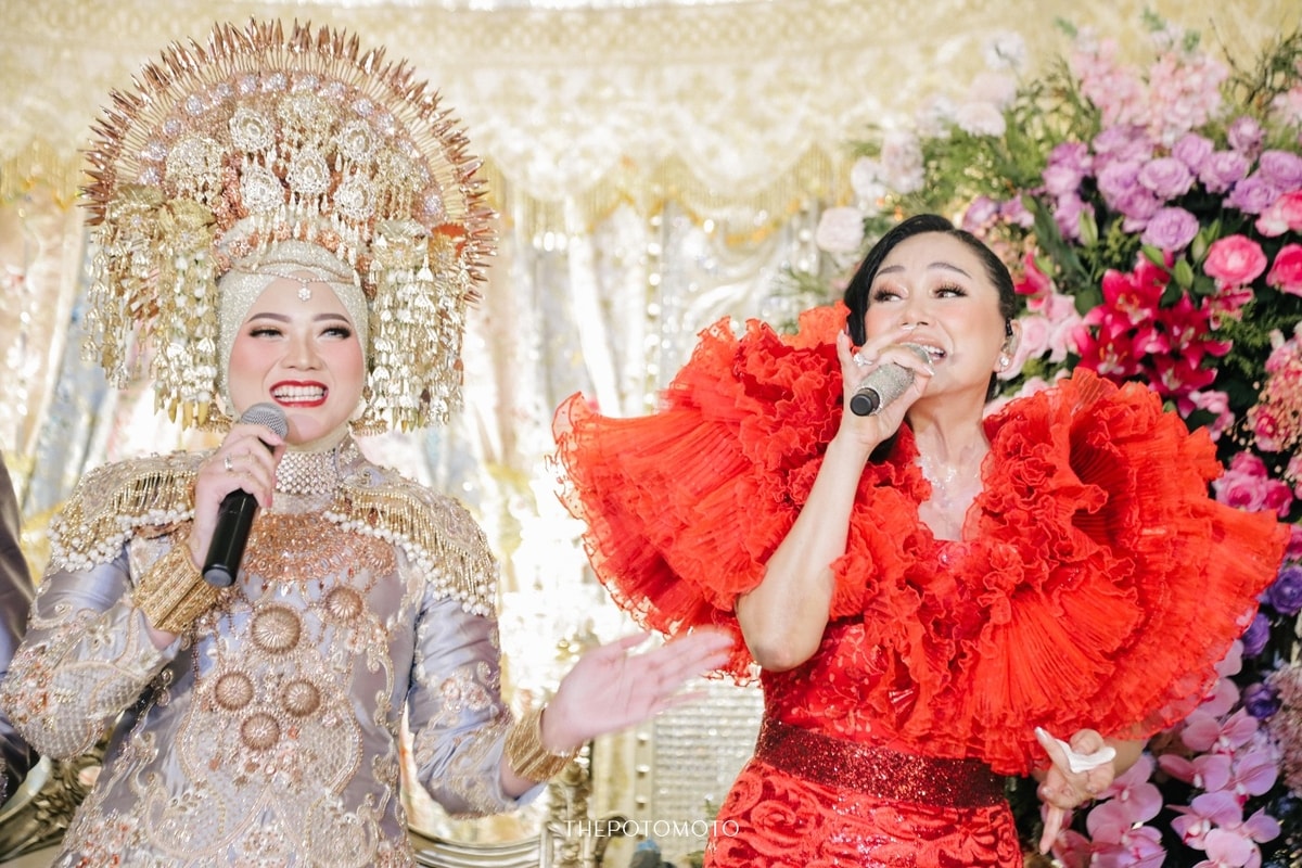 Vani & Devin: Duet dengan Diva di Wedding Sendiri