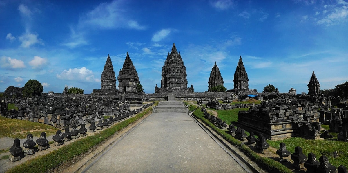 Menilik Sejarah Candi Prambanan, Candi Hindu Terbesar di Indonesia..!!!