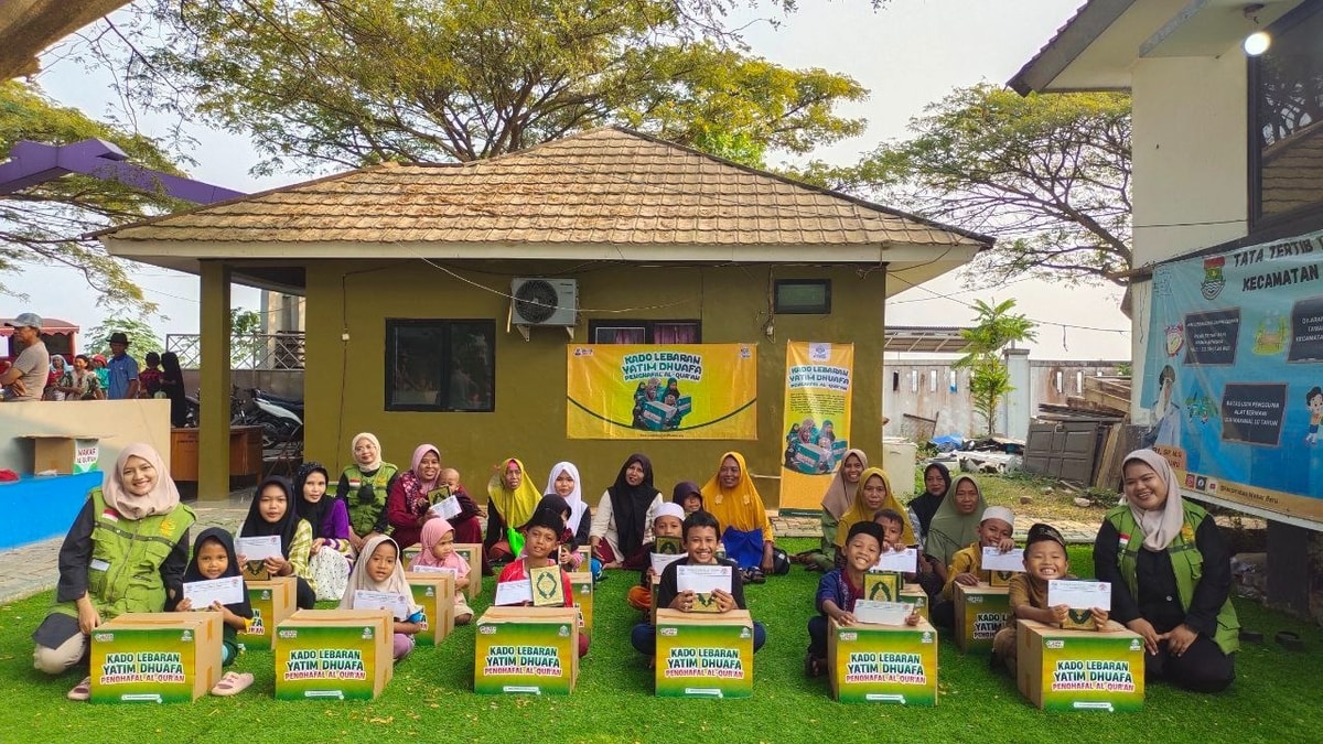 Distribusi Kado Lebaran Yatim