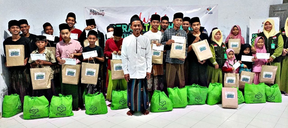 Laporan Pendistribusian Peralatan Shalat Ke Pondok Pesantren Nurul Falah