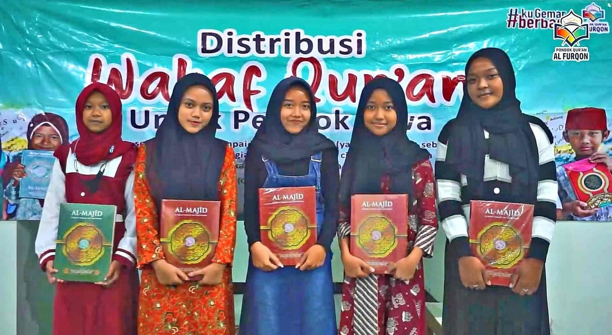 Alhamdulillah Adik-Adik Penghafal Qur'an di Lereng Merapi Sudah Menerima Mushaf Baru
