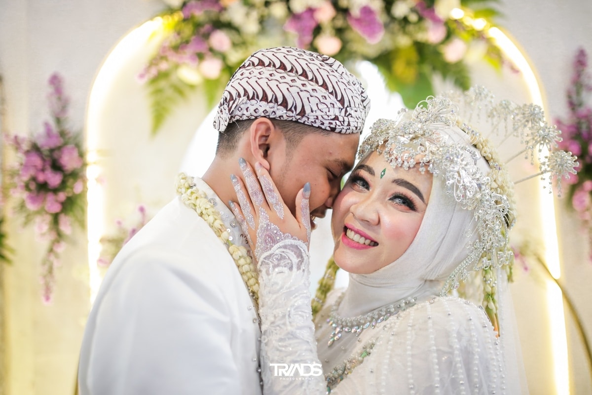 NOVIA // TAUFIK