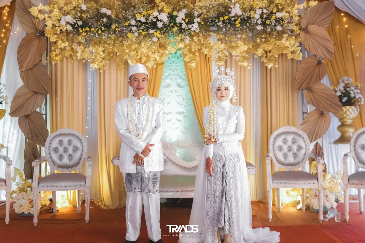 ZAHRA // AZAM