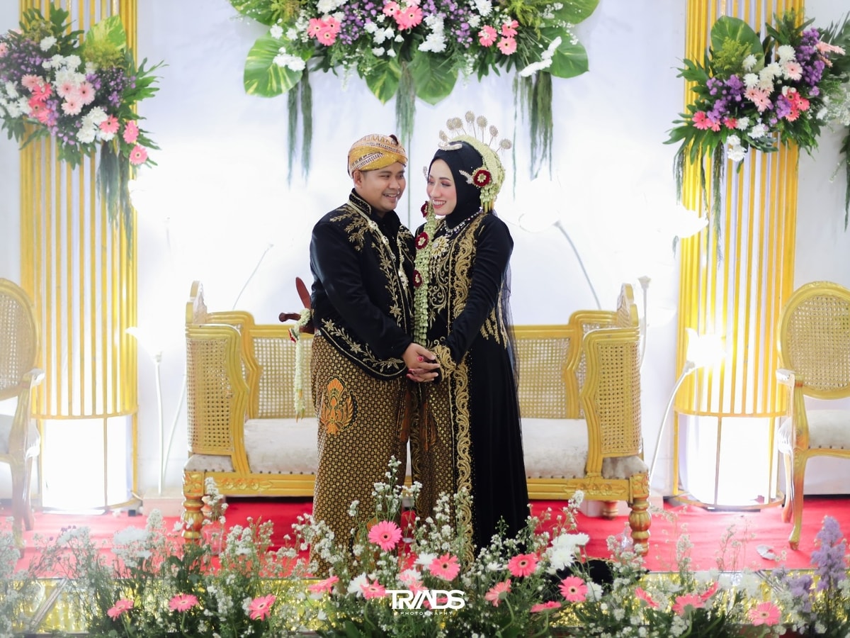 RIHANA // RIZKY