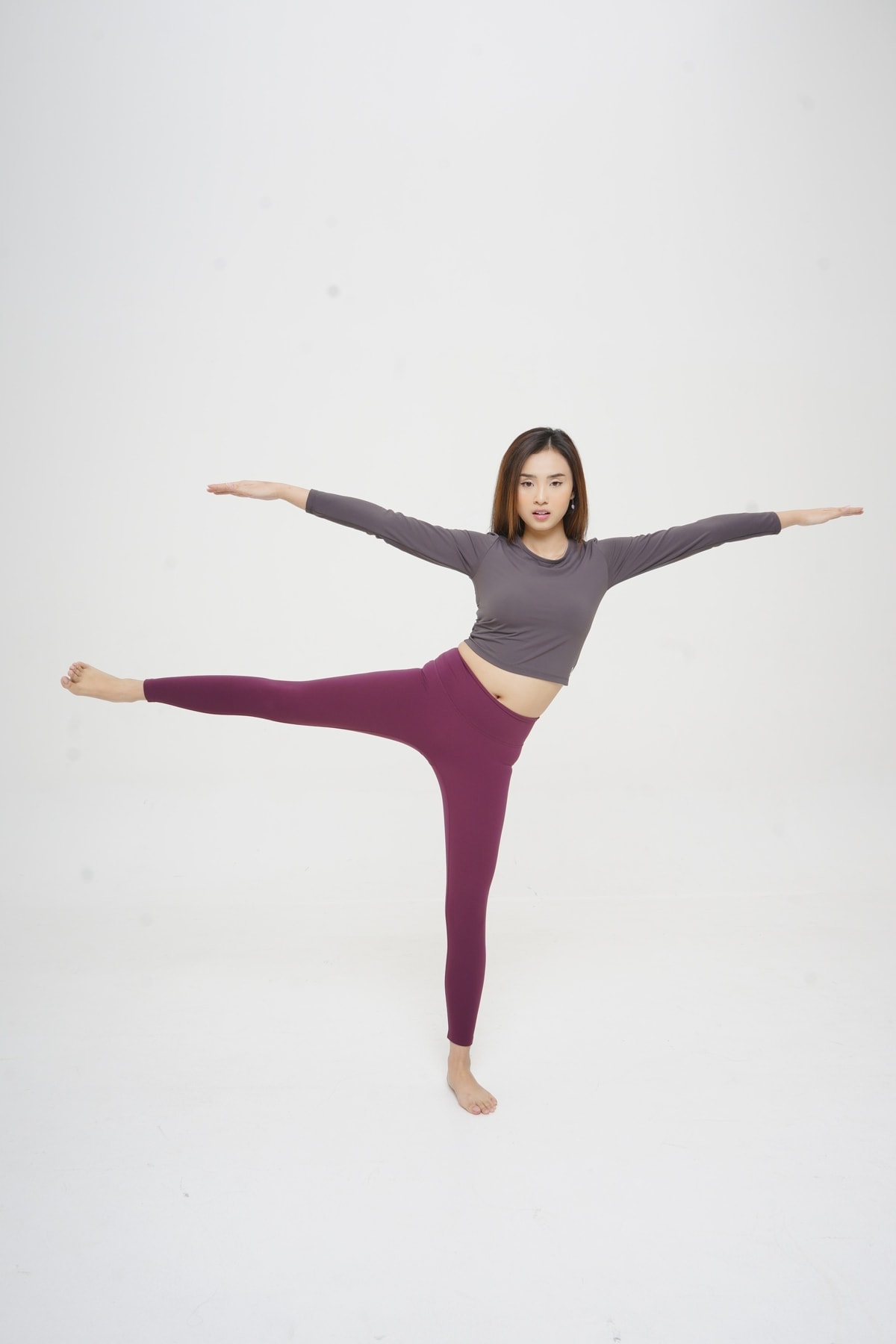 Atas - Grey, Legging - Burgundy