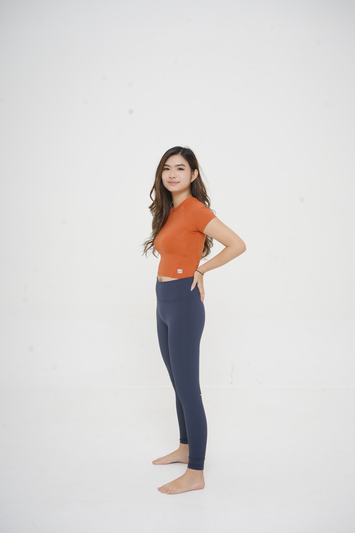 Atas - Orange, Legging - Dark Navy