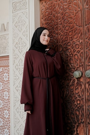 Inayah abaya best sale