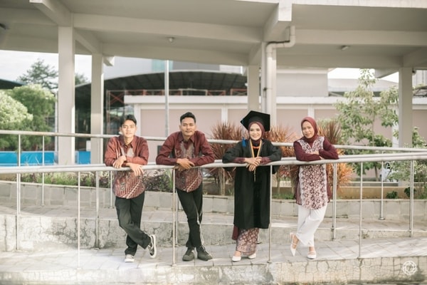 Bella Graduation Session at PRASMUL