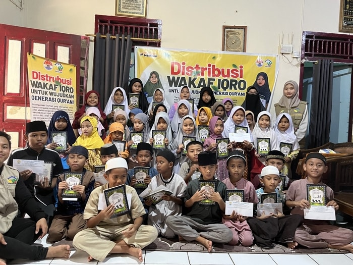 Distribusi Wakaf Iqro Ke TPA Al Barokah Palembang