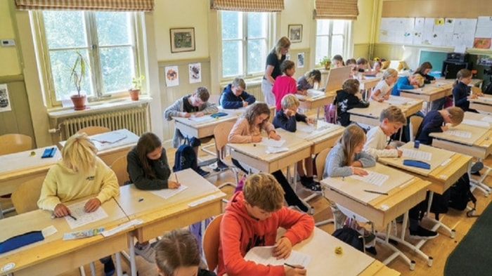 Swedia Kembali ke Buku Cetak: Reformasi Pendidikan Setelah 15 Tahun Digitalisasi