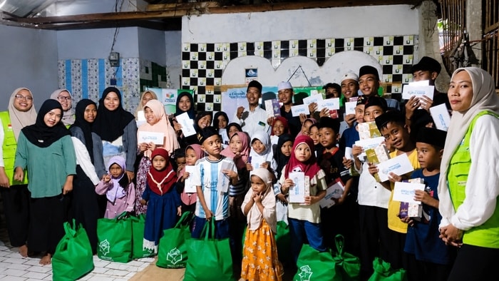 Amanah Wakaf Al-Qur’an Telah Tersalurkan untuk Santri Majelis Al Quraniyah