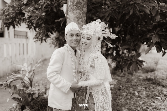 BELLA // DWI