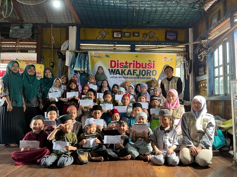 Penyaluran Wakaf Iqro Untuk Adik-adik di TPA Mardiyah