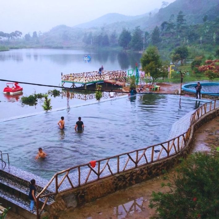 wisata-lake-pool-situ-rawa-gede-kavling-panoramic-highland