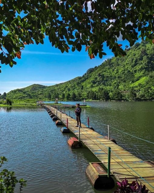 view-keindahan-situ-rawa-gede-puncak-2-dingin-nyaman-vila