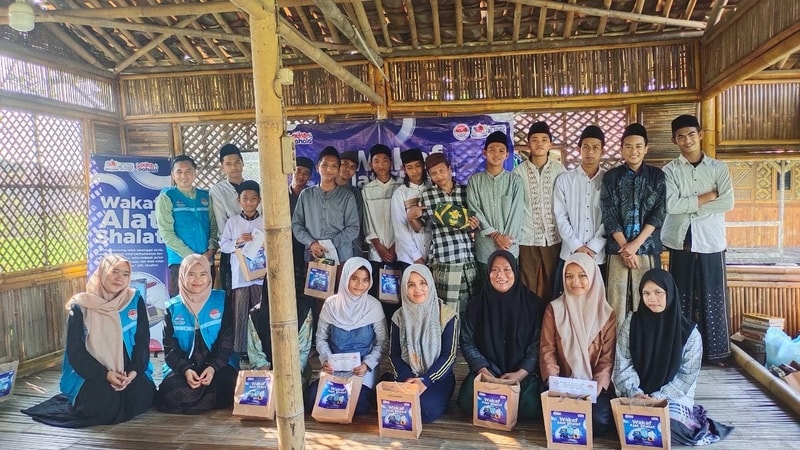 Wakaf dari Anda Telah Sampai… Lihat Bahagianya Para Santri Ini!