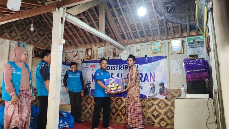 Alhamdulillah, Kini Para Santri di Ponpes Ibtidaul Kalam Punya Al Qur'an Baru yang Layak..