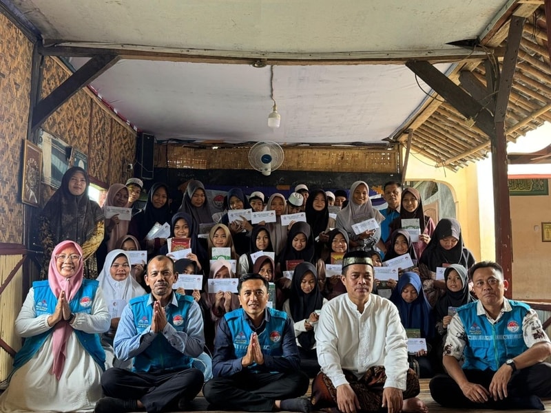 Wakaf Al-Qur’an Hadirkan Kebahagiaan untuk Santri Ponpes Salafiyah As-Syifa