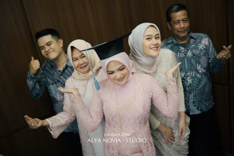 Alya Novia - Studio