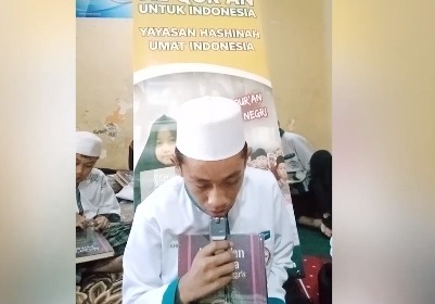 Ucapan terima kasih oleh Fais dari Rumah Tahfidz NRA Makassar kepada Donatur - Donatur yang telah Berwakaf Al - Qur'an di Program Wakaf Al - Qur'an Yayasan Hashinah Umat Indonesia🙏☺️

Terimakasih para Donatur Bapak Eko Supriyanto, dan Bapak Hartati Manggu, yang sudah mempercayakan Yayasan Hashinah Umat Indonesia. Semoga Allah memberikan umur yang berkah serta rezeki yang melimpah. Aamiin Yaa Rabbal 'Aalamiin..🤲🤲