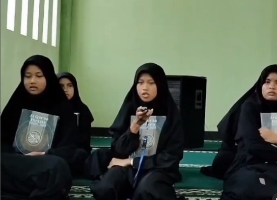 Terima kasih oleh Putri kepada Donatur-Donatur yang telah Berwakaf Al-Qur'an di Program Wakaf Al-Qur'an Yayasan Hashinah Umat Indonesia.🙏☺️

Terimakasih para Donatur yang sudah mempercayakan Yayasan Hashinah Umat Indonesia. Semoga Allah SWT mengabulkan semua hajatnya dan dilimpahkan keberkahan.. Aamiin yaa Robbal'aalamiin.☺️🙏