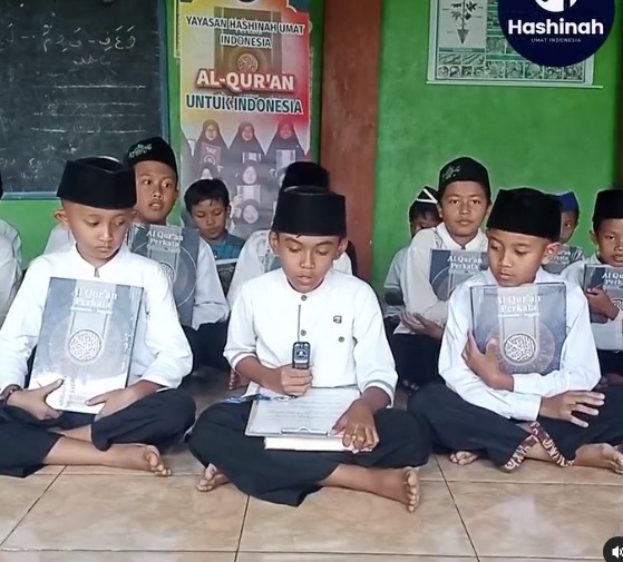 Ucapan terima kasih oleh Ridwan kepada Donatur - Donatur yang telah Berwakaf Al-Qur'an di Program Wakaf Al - Qur'an Yayasan Hashinah Indonesia🙏☺️

Terimakasih para Donatur ( EVA YULIANA dan YUPI ISNAINI ) yang sudah mempercayakan Yayasan Hashinah Indonesia ☺️🙏