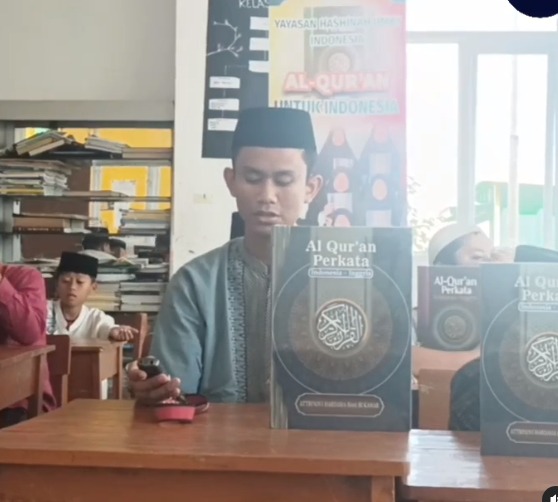 Ucapan terima kasih oleh Irwan kepada Donatur - Donatur yang telah Berwakaf Al-Qur'an di Program Wakaf Al - Qur'an Yayasan Hashinah Indonesia🙏☺️

Terimakasih para Donatur yang sudah mempercayakan Yayasan Hashinah Indonesia ☺️🙏