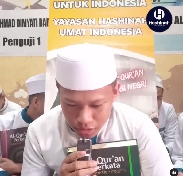 Ucapan terima kasih oleh Fadhil Akmal kepada Donatur - Donatur yang telah Berwakaf Al-Qur'an di Program Wakaf Al - Qur'an Yayasan Hashinah Indonesia🙏☺️

Terimakasih para Donatur yang sudah mempercayakan Yayasan Hashinah Indonesia ☺️🙏