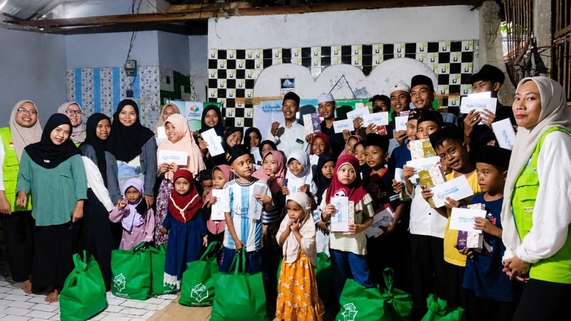 Amanah Wakaf Al-Qur’an Telah Tersalurkan untuk Santri Majelis Al Quraniyah